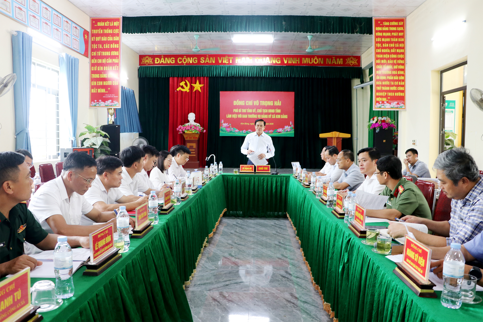 Anh-tin-bai